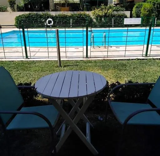 Luxury Apartment With Pool View