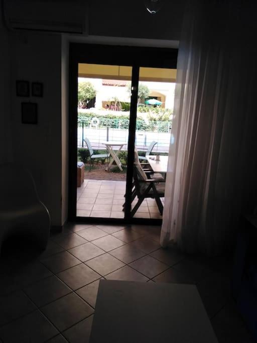 Luxury With Pool View Apartment